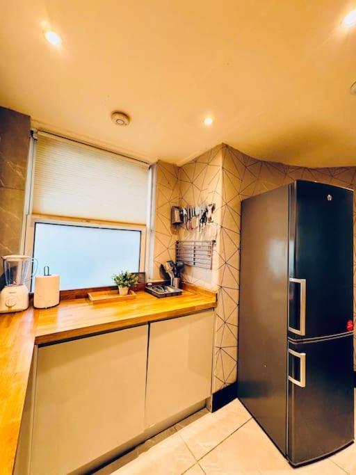 Cosy Flat Near Tower Bridge And Shard