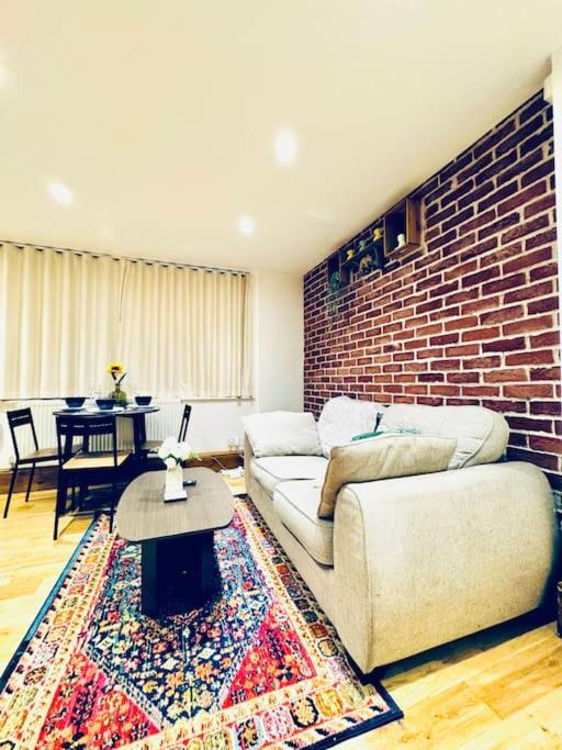 Cosy Flat Near Tower Bridge And Shard *